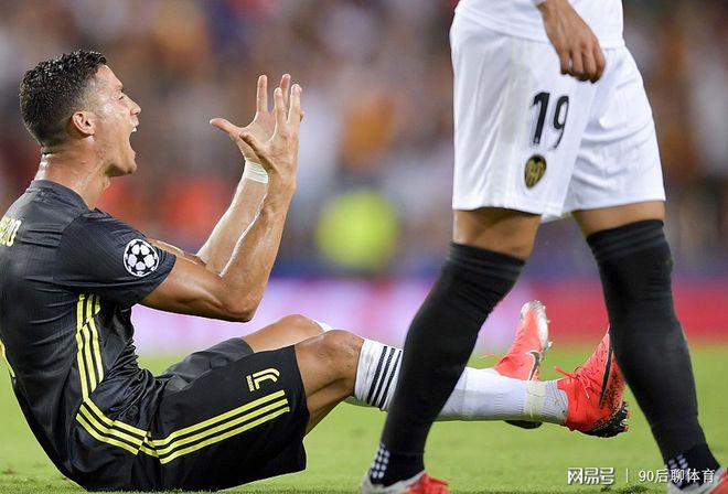 新葡京博彩官网-关于萨尔特尔因犯规被红牌罚下，球队遭到影响的信息